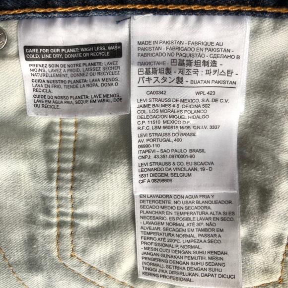 LEVI’S shorts - Picture 9 of 10